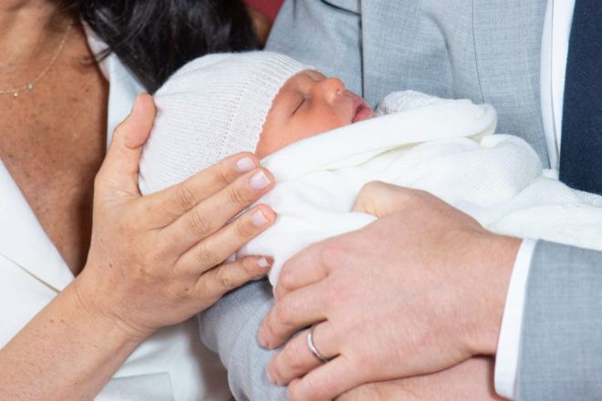 Meghan Markle y el príncipe Harry han presentado a su hijo: así es 'baby Sussex'