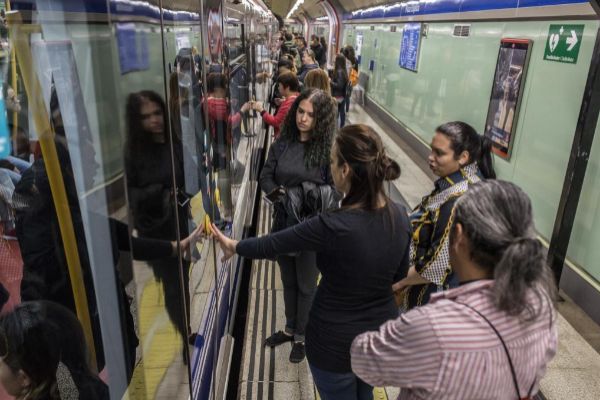 Google Maps ahora te avisa si va lleno el autobús, el tren o el metro