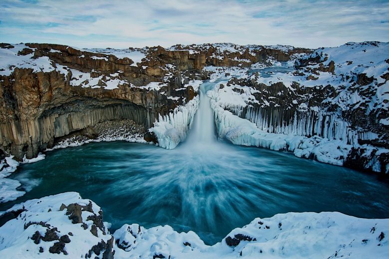 Cascada Aldeyjarfoss, en Islandia