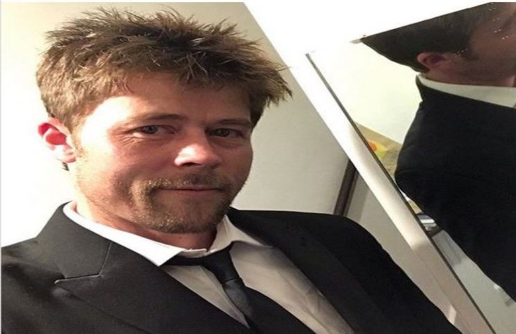 El albañil que sorprende a todos por su gran parecido a Brad Pitt