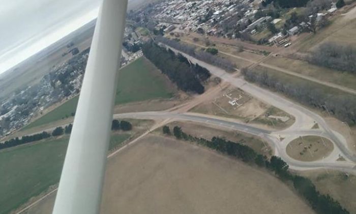 Instalaron un sistema de balizamiento en el aeródromo de Coronel Moldes