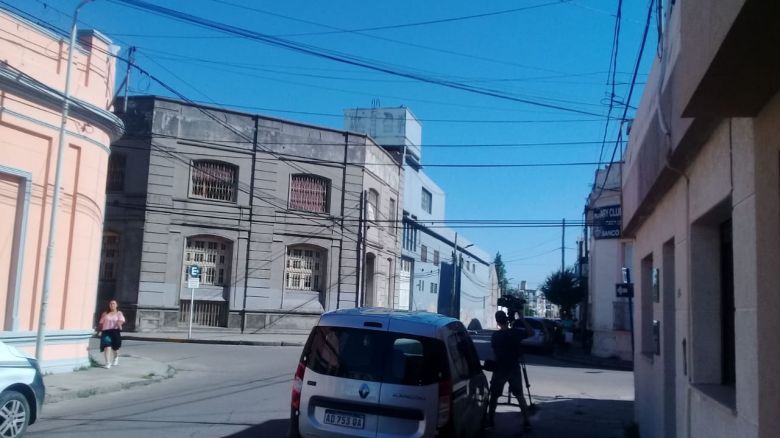 Robó, se escondió en Escuelas Pías y tras un tiroteo lo detuvieron 