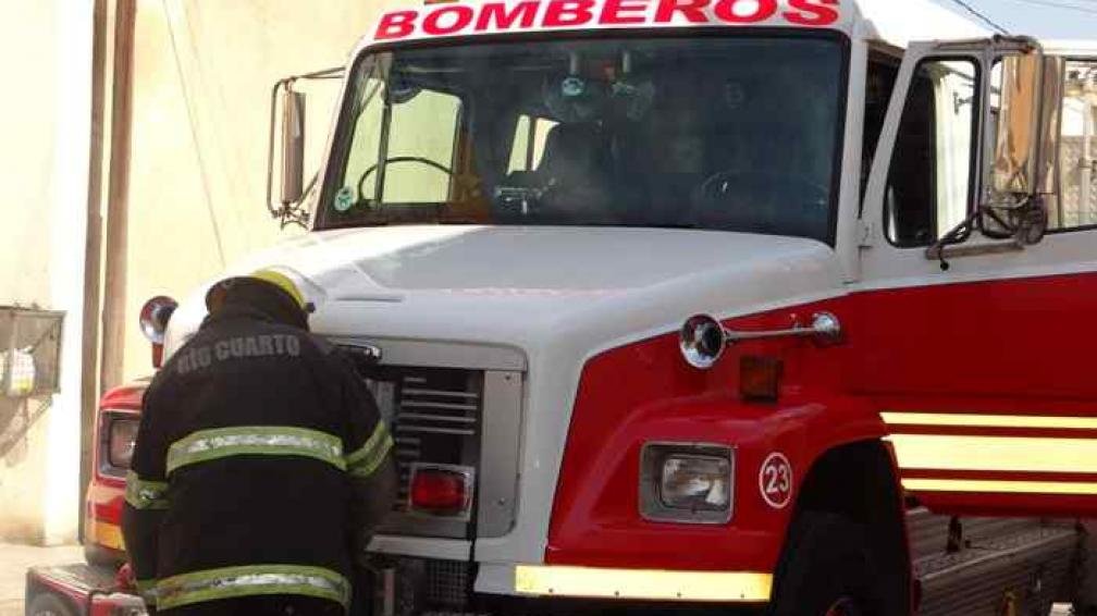 Se le prendió fuego el auto en plena ruta 