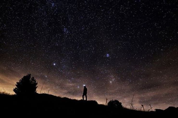 Eta Acuáridas: la impresionante lluvia de meteoros del cometa Halley que esta semana alcanza su máximo esplendor