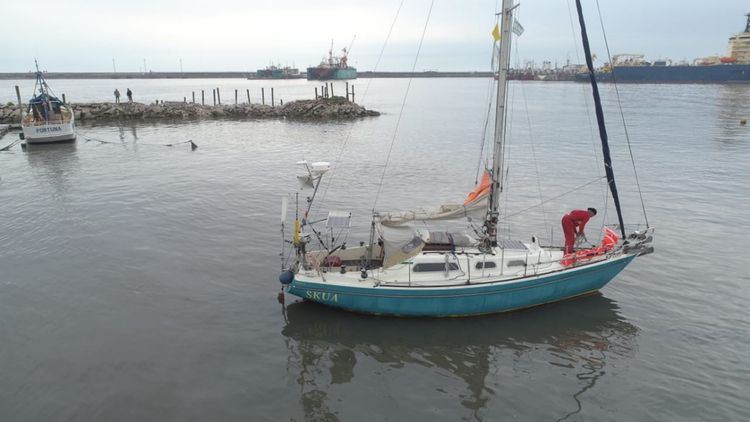 Navegó desde Portugal hasta Mar del Plata para celebrar el Día del Padre con su familia