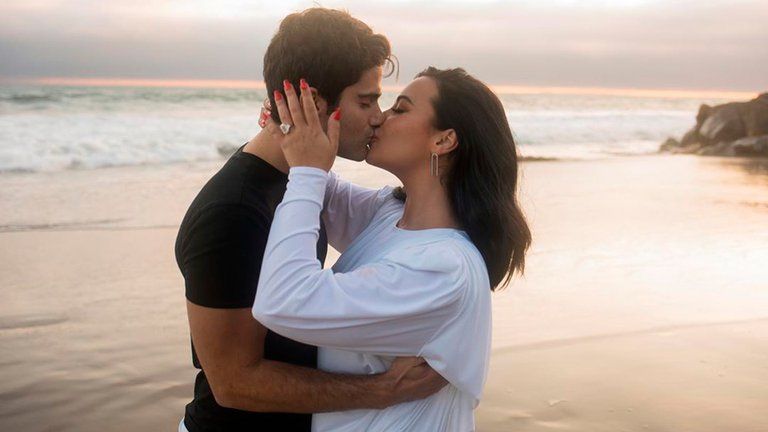 Demi Lovato anunció su casamiento con el actor Max Ehrich