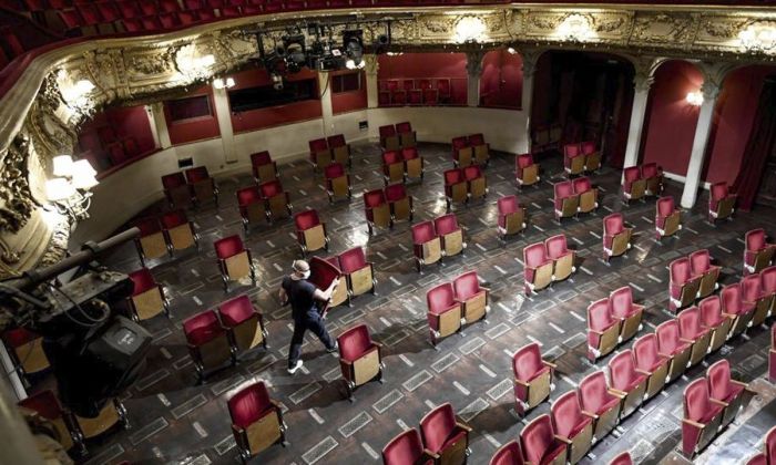 Tras los reclamos del sector, el Gobierno habilitó la vuelta de los teatros