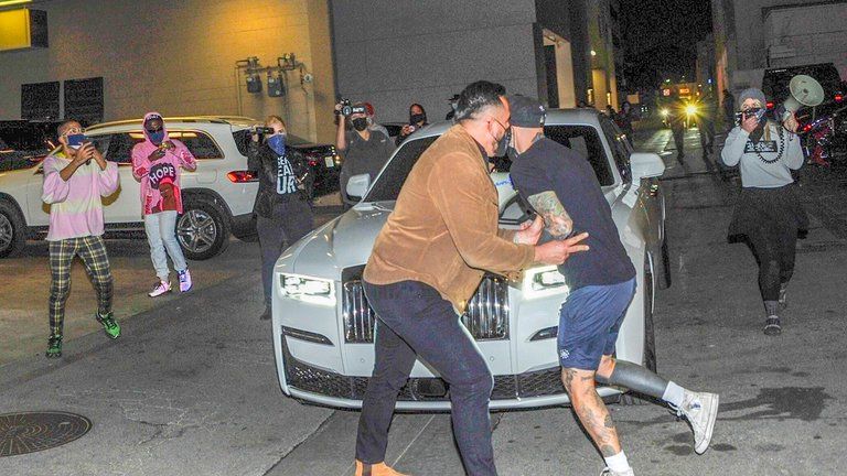 Kylie Jenner fue atacada mientras estaba de compras por Beverly Hills: “Eres un monstruo”