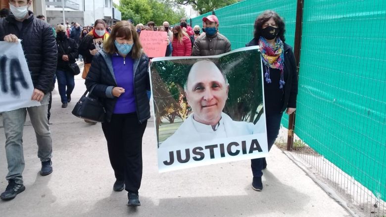 En una misa pidieron verdad y justicia por el padre Vaudagna asesinado en Vicuña Mackenna