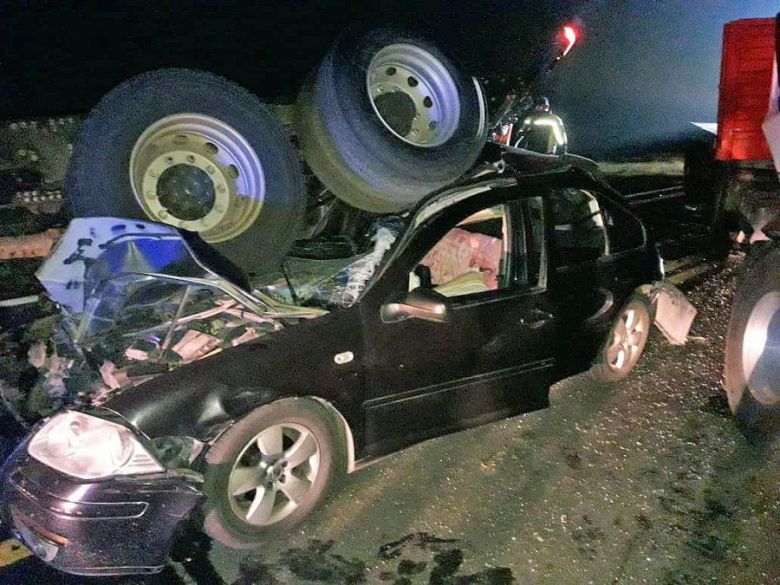 Tremendo siniestro entre tres camiones y un auto entre San Luis y Córdoba