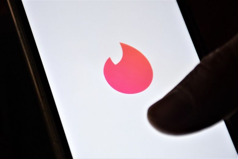 Tinder sumará una verificación de antecedentes en los perfiles