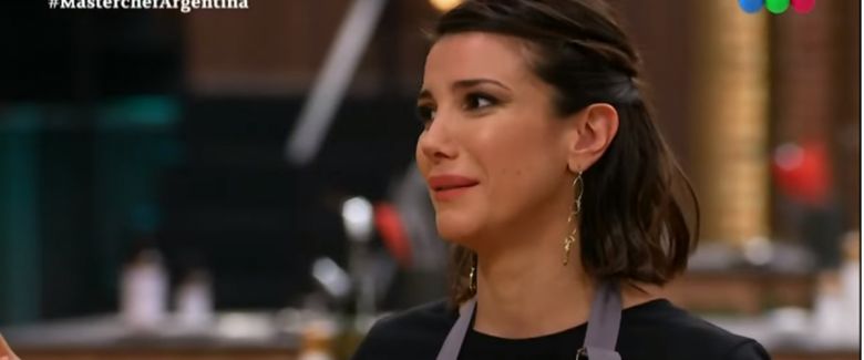 Al borde del llanto y con insultos: el fuerte reclamo de Andrea Rincón al jurado de Masterchef Celebrity