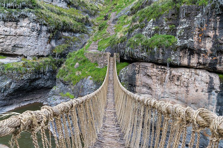 El último puente colgante inca de Perú se derrumba por culpa del coronavirus