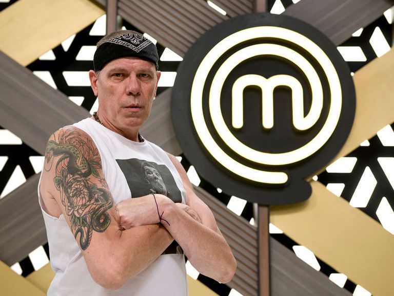 Uno de los participantes más queridos fue eliminado de Masterchef Celebrity 2 y Santiago Del Moro hizo un sorpresivo anuncio