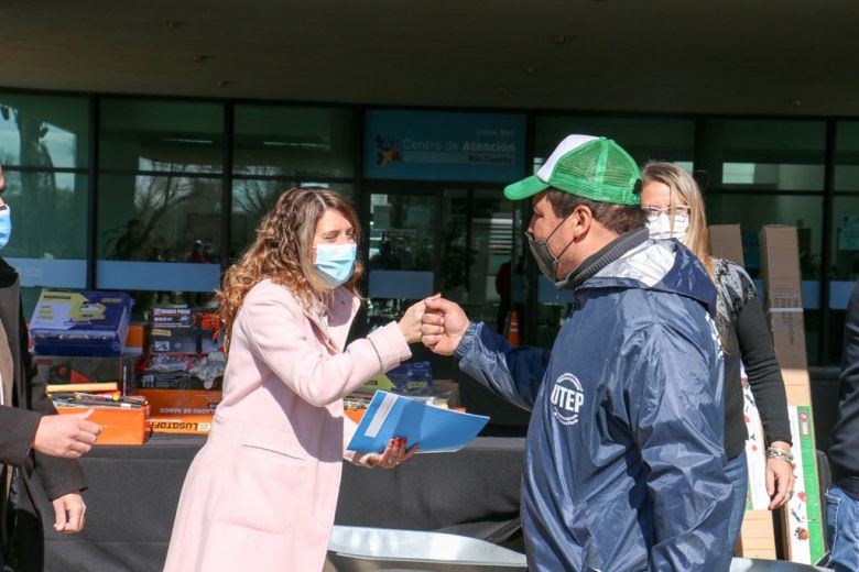 55 riocuartenses se beneficiaron con los Créditos del Banco de la Gente 