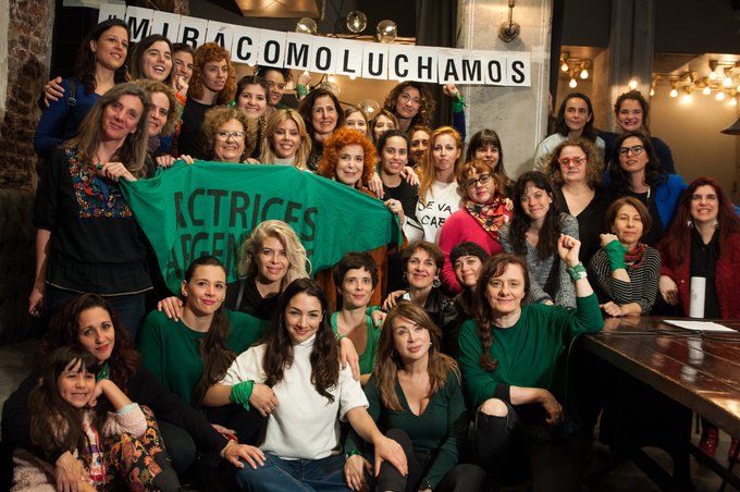 Actrices Argentina celebra que no se reponga la tira "Simona", con Darthés, en Volver