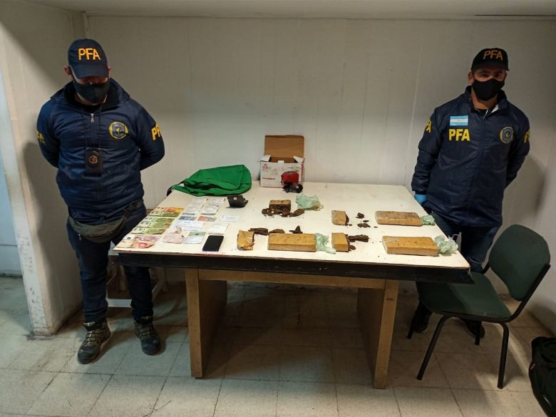 La Policía Federal Argentina desarticuló una banda dedicada a la venta de estupefacientes 