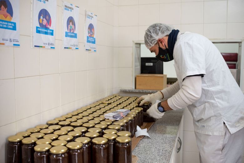 Taller Tobar Garcia: tras la finalización de las obras se retomaron las actividades