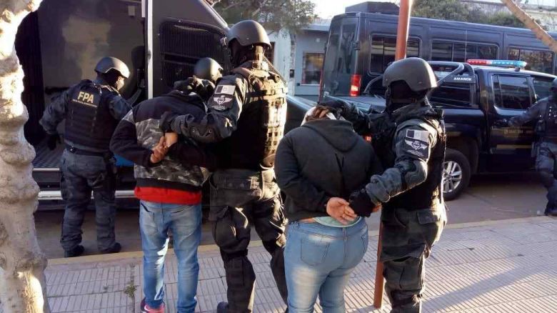 Condenaron a 17 miembros de dos bandas que vendían drogas en el sur de Córdoba 