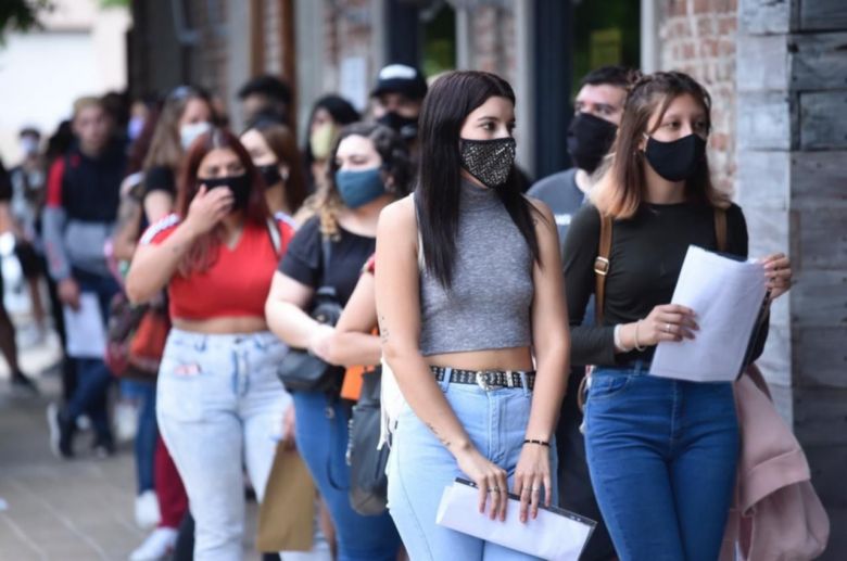 Más de mil jóvenes de la ciudad fueron seleccionados para el Programa Primer Paso