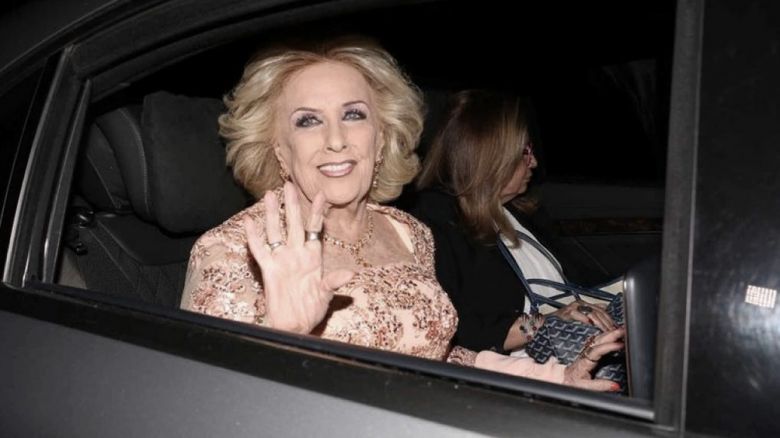 En su cuarto día de internación, Mirtha Legrand "continúa evolucionando favorablemente"