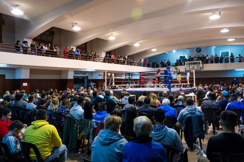 Regresó el boxeo promocional a la ciudad