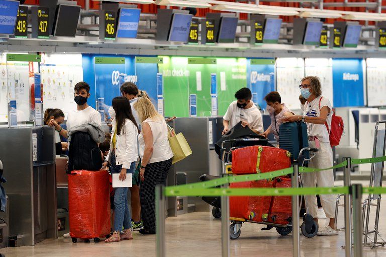 COVID-19: los argentinos podrán entrar a la Unión Europea con o sin vacunas