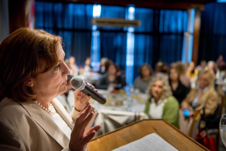 La candidata a senadora Alejandra Vigo criticó duramente al presidente por los biocombustibles