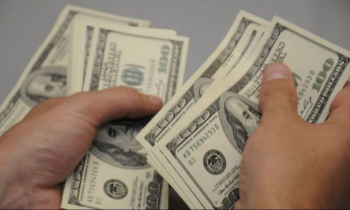 Dólar blue imparable: continúa su tendencia alcista y superó los 200 pesos en varias las provincias