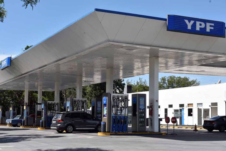 En diciembre vuelven a subir los precios de los combustibles