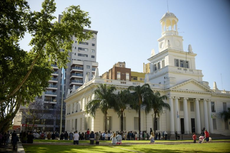 Llamosas destacó la gran solidaridad de los vecinos de Río Cuarto en el marco del aniversario 235