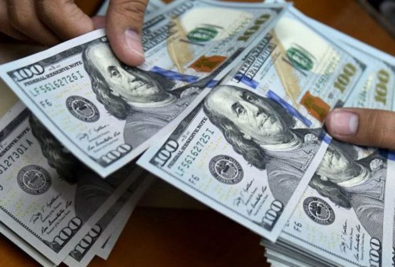 Dólar: la cotización libre sube a $206,50 y alcanza un récord