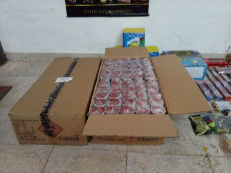 Secuestraron más de 150 kilos de pirotecnia de alto impacto y 3500 elementos de distintas potencias