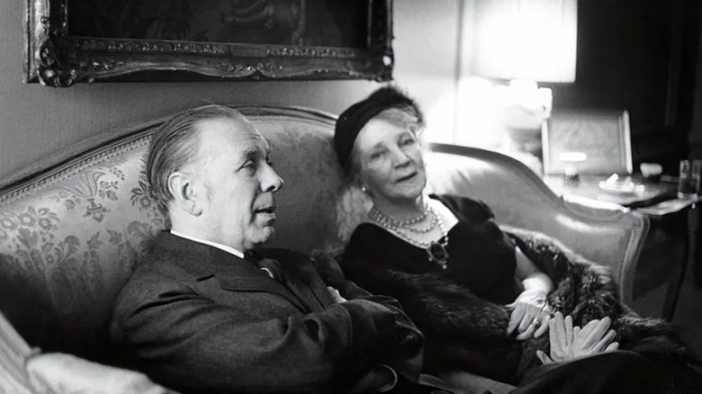 Escritos inéditos de la madre de Borges revelan particularidades del escritor argentino