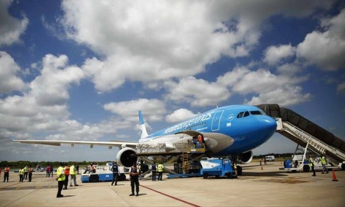 Aerolíneas Argentinas advirtió que algunos vuelos podrían demorarse o cancelarse