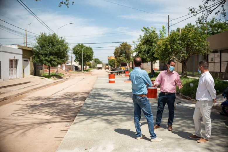 Obras de infraestructura: Llamosas recorrió el avance de los trabajos en el oeste de la ciudad