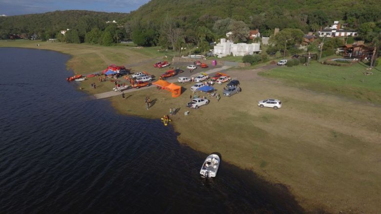 Intensifican el rastrillaje para dar con el hombre desaparecido en el lago de Embalse