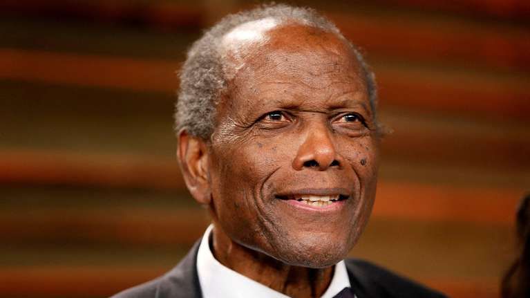 Murió Sidney Poitier, el primer actor afroamericano y bahameño en ganar un premio Oscar