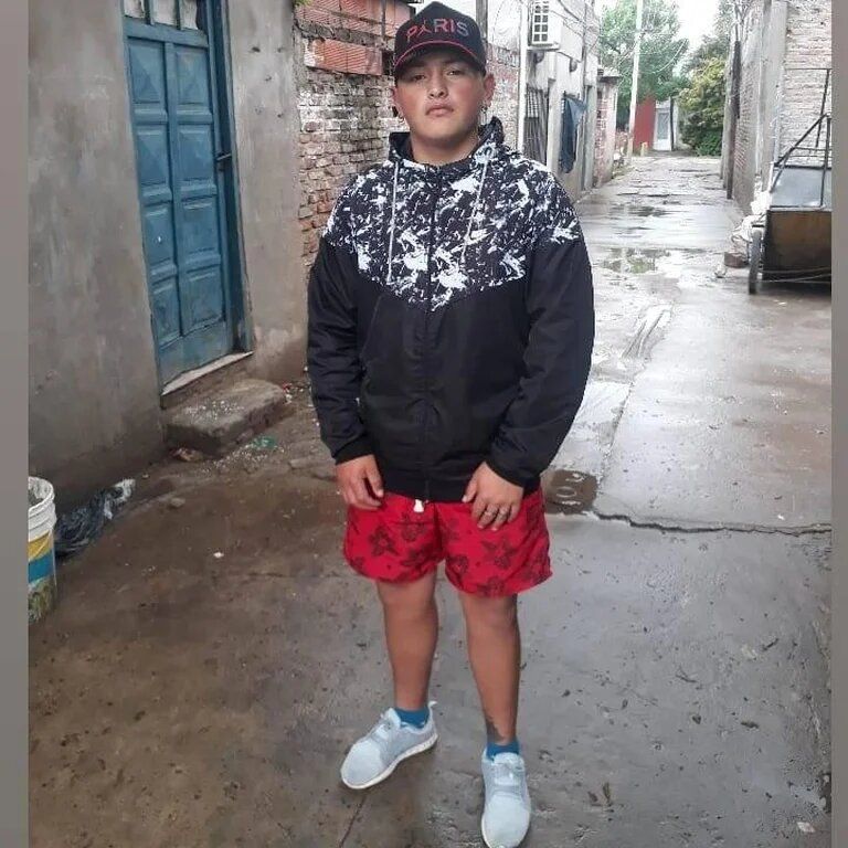 Rosario incontrolable: un adolescente de 15 años fue acribillado en la puerta de su casa