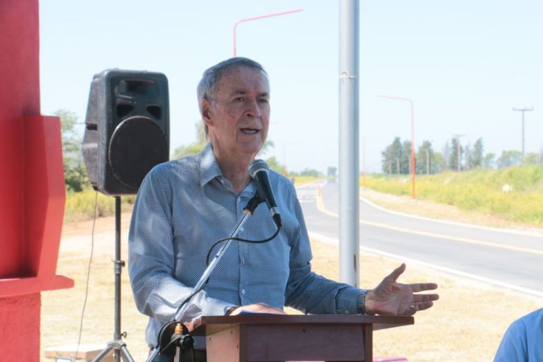 El gobernador Schiaretti inauguró la pavimentación del acceso a Washington