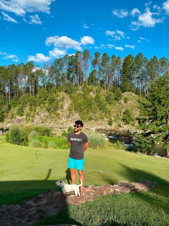 Las fotos de las vacaciones familiares de Gonzalo Heredia y Brenda Gandini en Córdoba