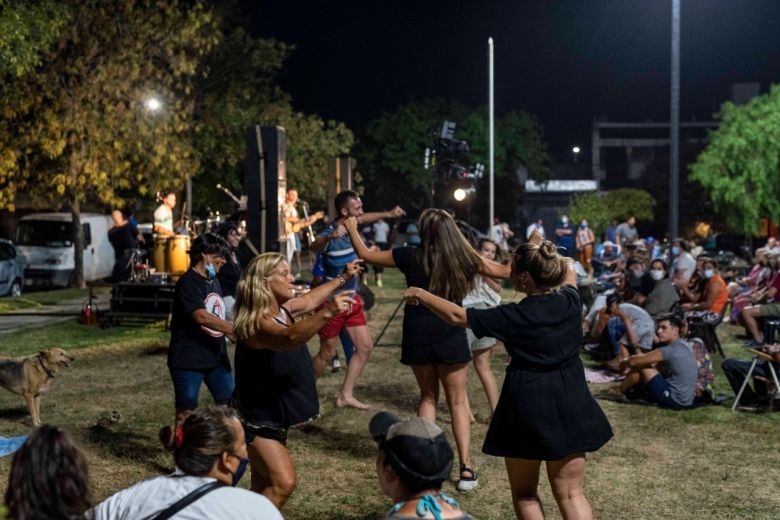 ”Un Verano en la Estación” y “Cultura Barrial”: continúan los ciclos culturales en toda la ciudad