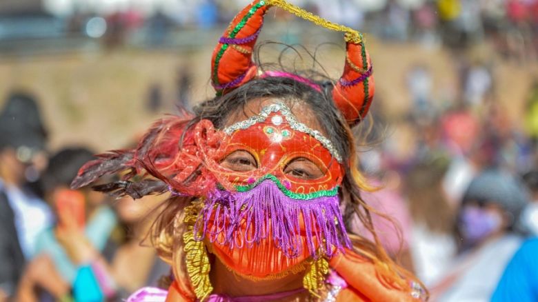 La alegría del Carnaval se desató en Jujuy con el desentierro del diablo