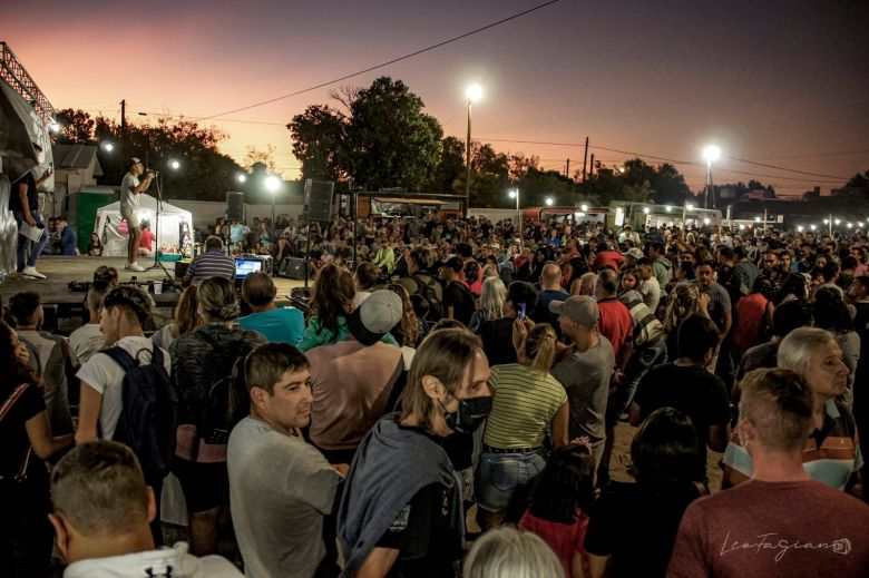 Más de 10 mil personas participaron de la primera fiesta del Asado