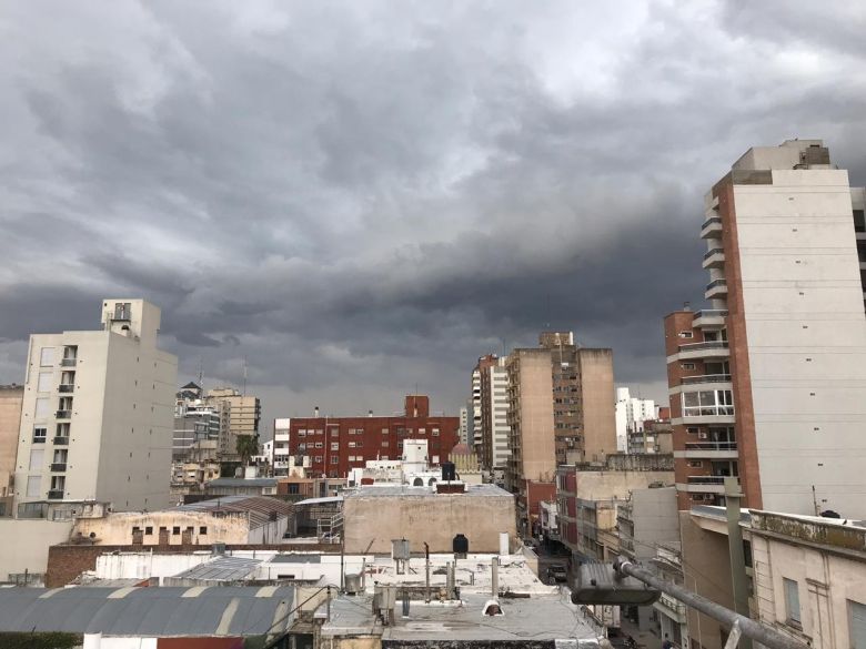 A partir de esta noche y por tres días habrá inestabilidad con algunas tormentas fuertes