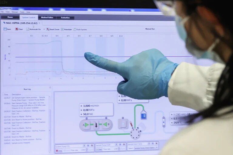 Con inteligencia artificial, científicos descubren nuevas pistas sobre la acción del COVID-19 en el organismo