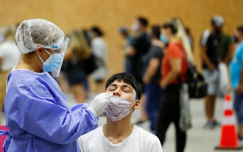 Coronavirus en Córdoba: se confirmaron 750 casos nuevos y siete fallecimientos por esta causa.