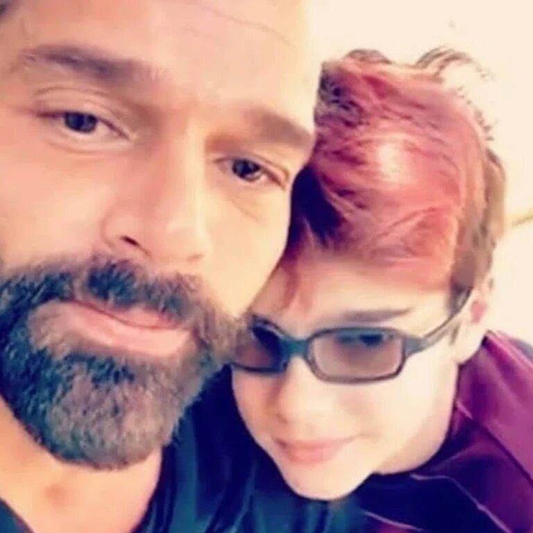 Así está uno de los gemelos de Ricky Martin: tiene 13 años y es tiktoker