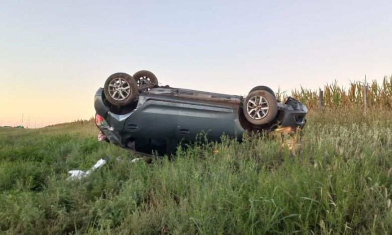 Volcó un automóvil en cercanías de Alcira Gigena