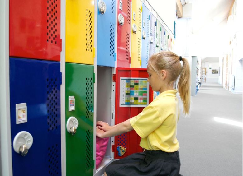 Presentan proyecto para construir lockers en los espacios verdes de la ciudad